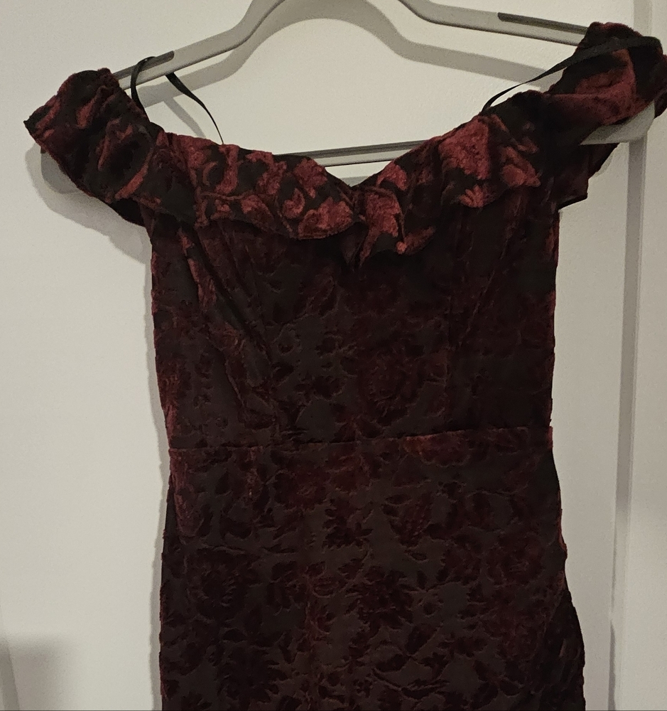 Elegant Burgundy Floral Dress
